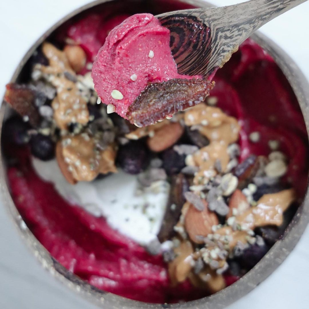 Blackcurrant & Hemp Smoothie Bowl – ViBERi